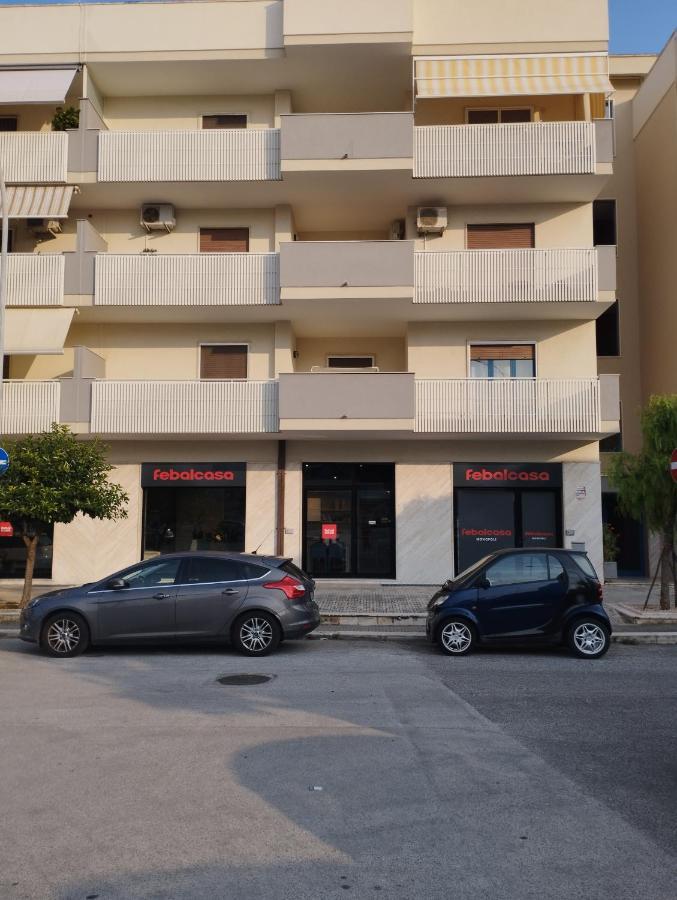 Da Luigi Locazioni Brevi Turistiche Acomodação com café da manhã Monopoli Exterior foto